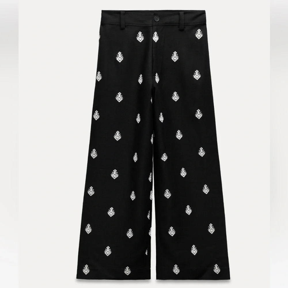 ZARA Cropped trousers with contrast embroidery - Picture 2 of 8